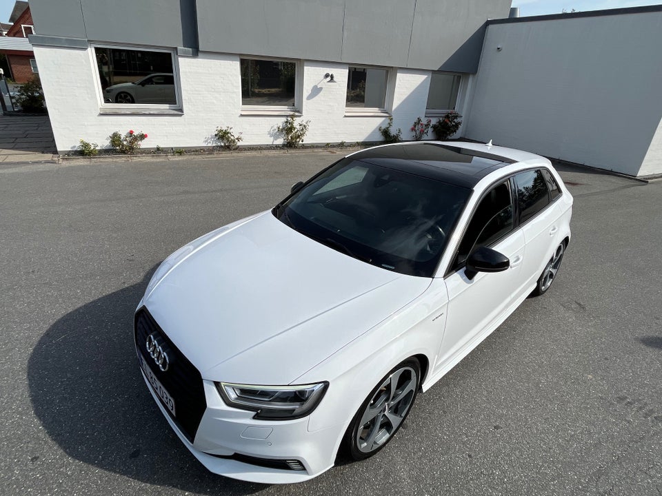 Audi A3 1,4 e-tron S-line Sportback S-tr. 5d