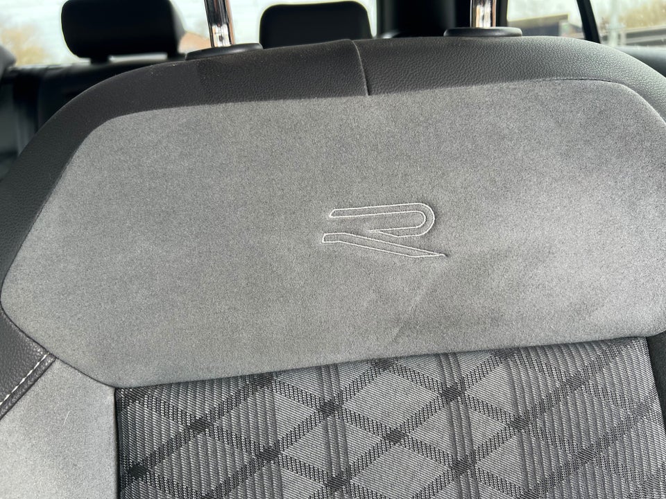 VW T-Roc 1,5 TSi 150 R-line DSG 5d