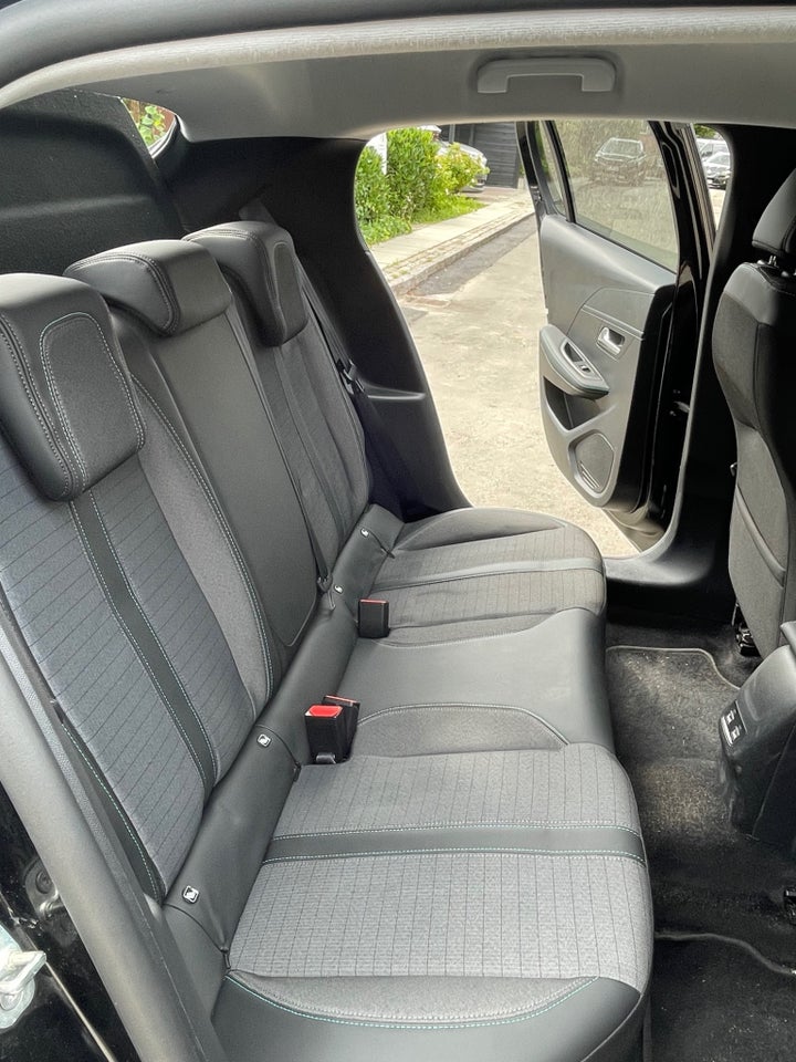 Peugeot 208 1,2 PureTech 100 Allure Pack 5d