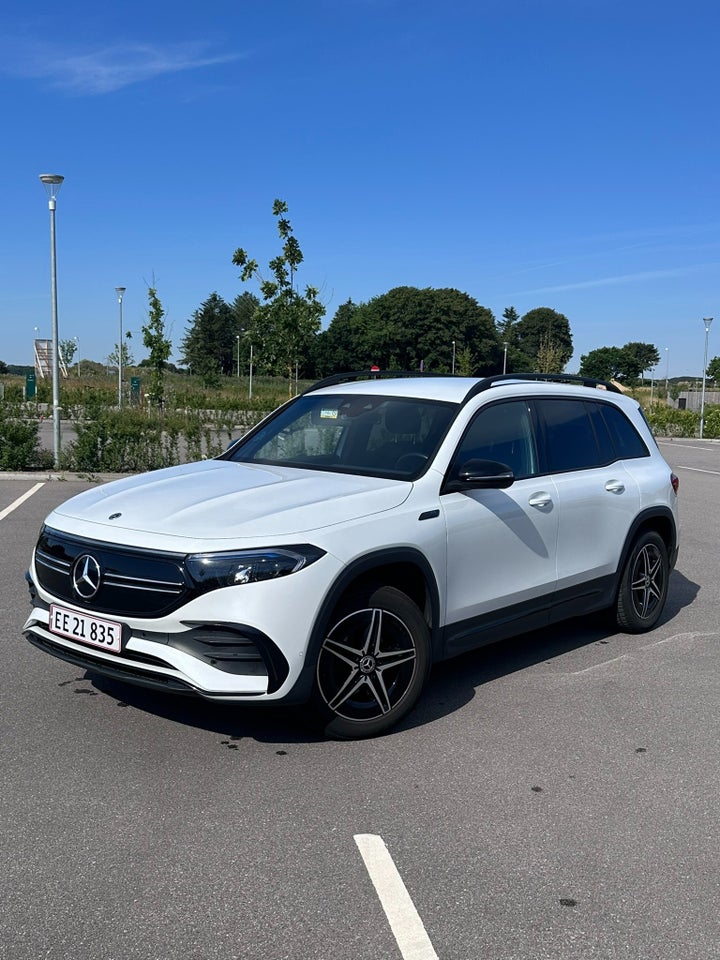 Mercedes EQB250 AMG Line 5d
