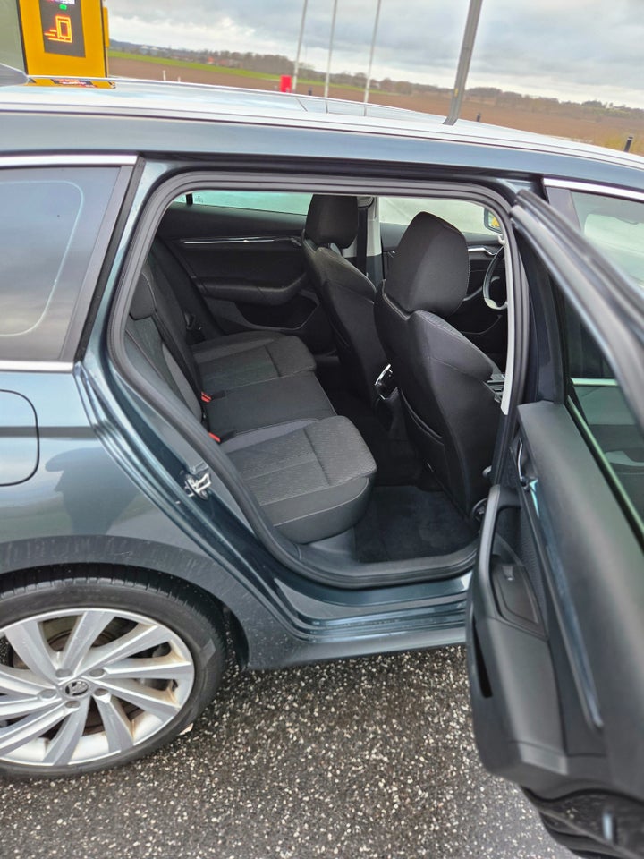 Skoda Octavia 1,4 TSi iV Plus Combi DSG 5d