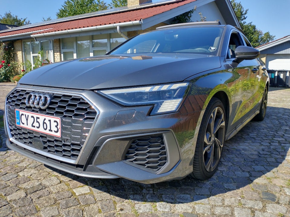 Audi A3 35 TFSi S-line 4d