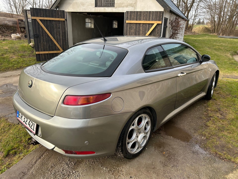 Alfa Romeo GT 3,2 V6 24V 3d