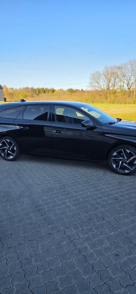 Peugeot 308 1,5 BlueHDi 130 Allure Pack SW EAT8 5d
