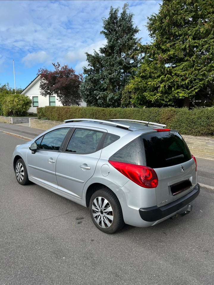 Peugeot 207 1,6 VTi Allure SW 5d