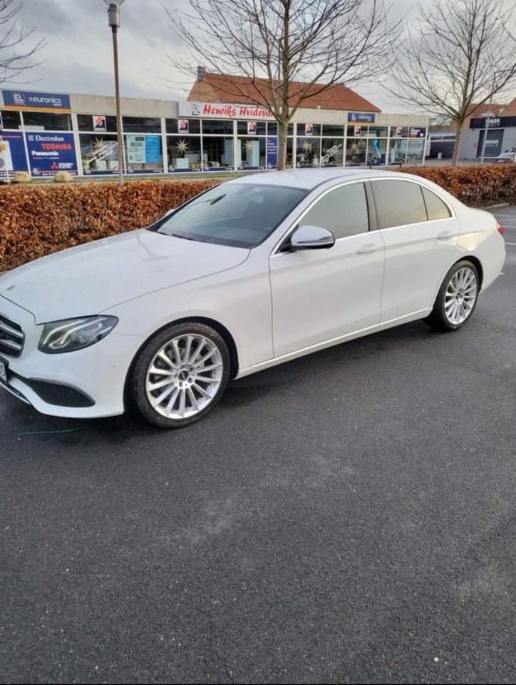 Mercedes E220 d 2,0 AMG Line aut. 4d
