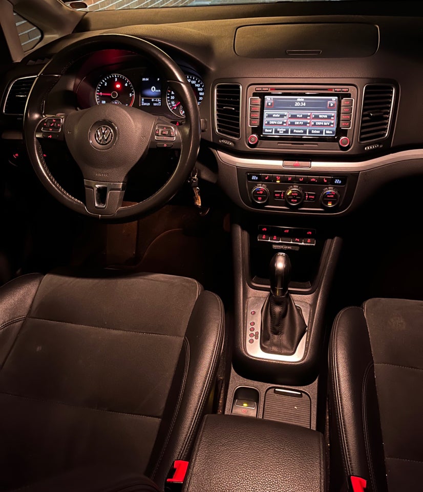 VW Sharan 2,0 TDi 140 Highline DSG BMT 5d