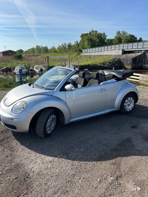 VW New Beetle 1,6 Highline Cabriolet 2d