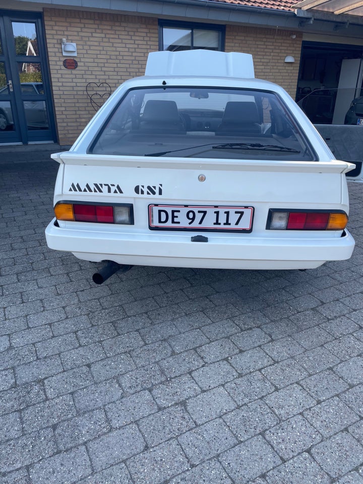 Opel Manta 2,0 GSi 3d