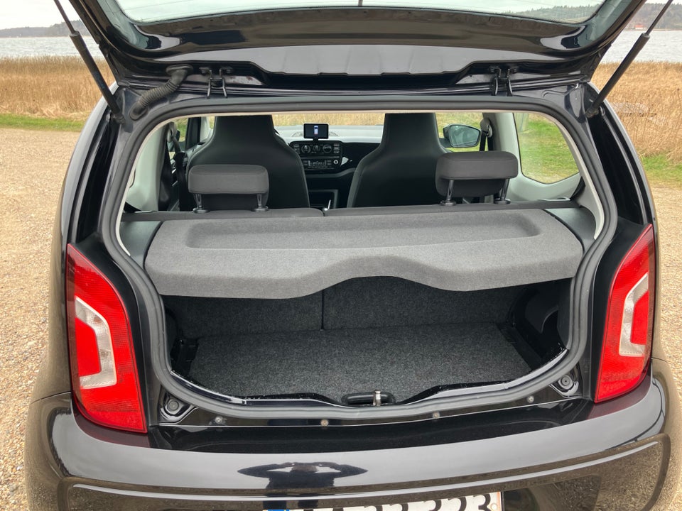 VW Up! 1,0 75 Move Up! ASG 3d