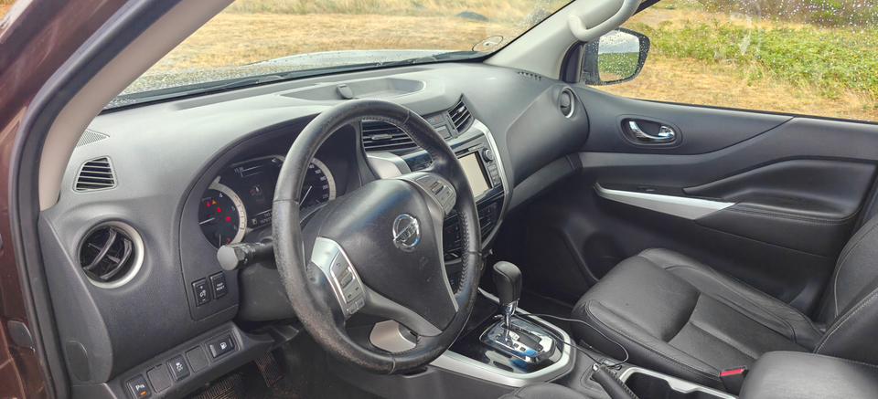Nissan Navara 2,3 dCi 190 Db.Kab Tekna 4d