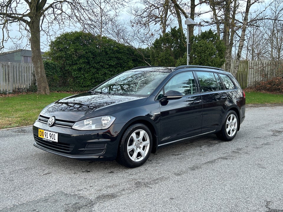 VW Golf VII 1,6 TDi 110 Trendline Variant BMT Van 5d