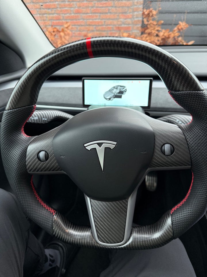 Tesla Model Y Long Range AWD 5d