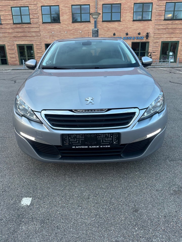 Peugeot 308 1,6 BlueHDi 120 Style SW 5d