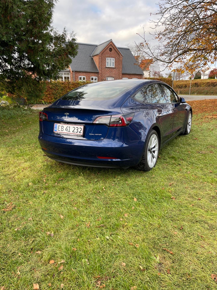 Tesla Model 3 Long Range AWD 4d