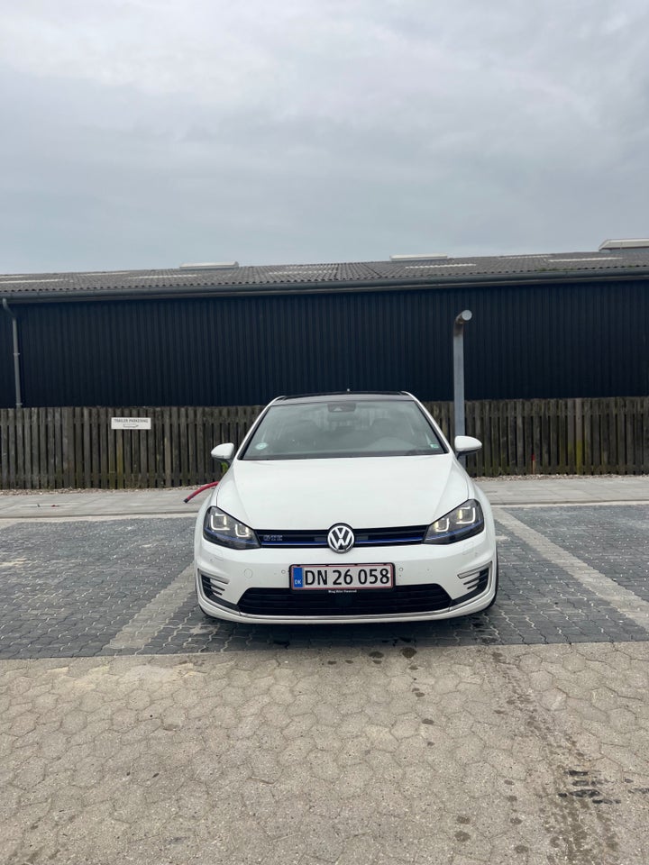 VW Golf VII 1,4 GTE DSG 5d