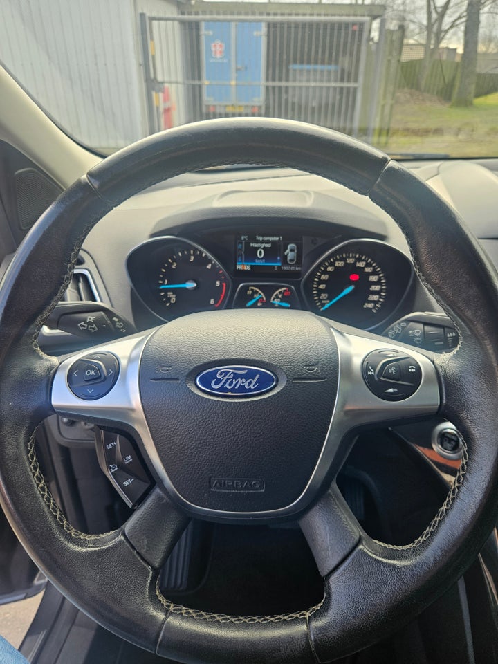 Ford Kuga 2,0 TDCi 180 Titanium aut. AWD 5d