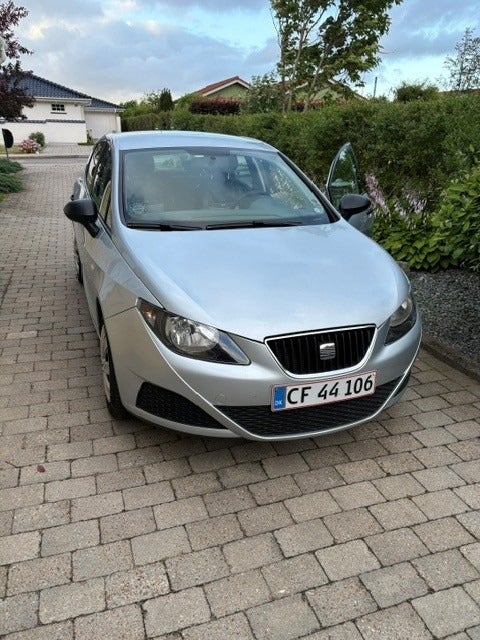 Seat Ibiza 1,4 16V 85 Reference 5d