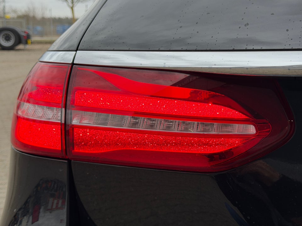 Mercedes E350 d 3,0 AMG Line stc. aut. 5d