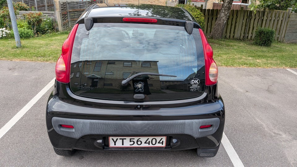 Peugeot 107 1,0  5d