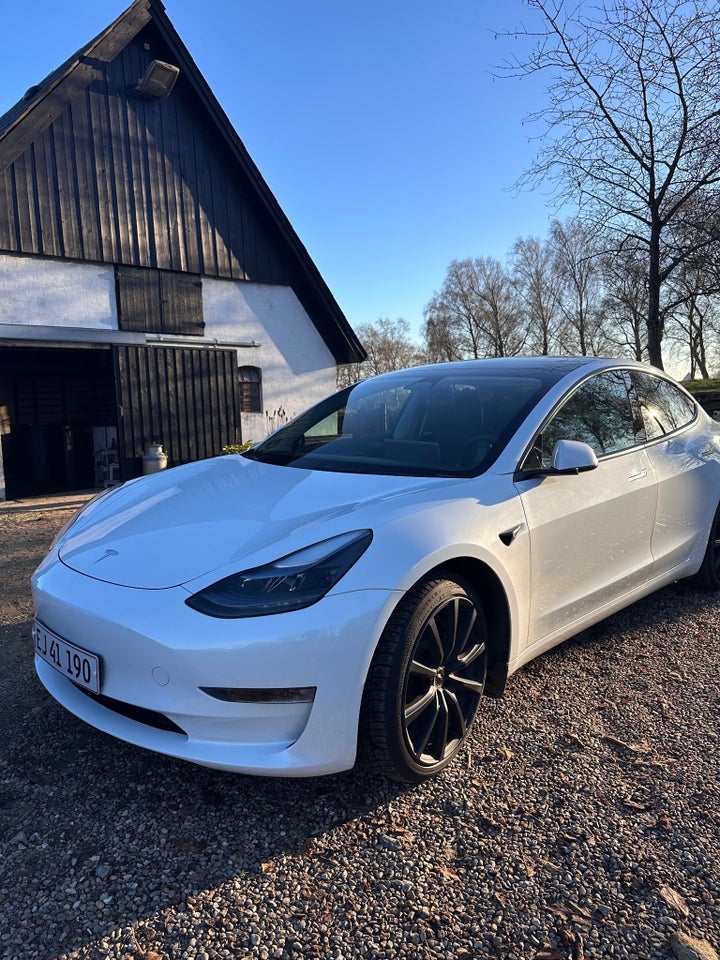 Tesla Model 3 Performance AWD 4d