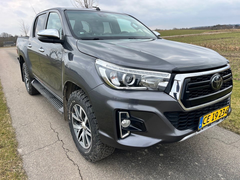 Toyota HiLux 2,4 D-4D 150 T4 Db.Kab aut. 4x4 4d