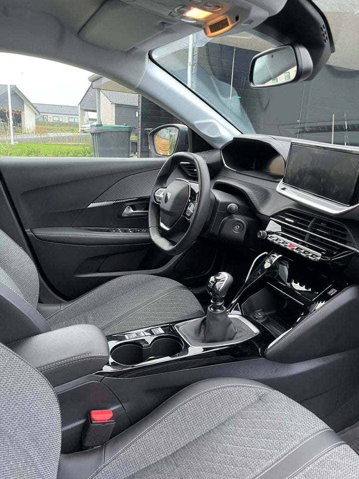 Peugeot 208 1,2 PureTech 100 Allure+ 5d