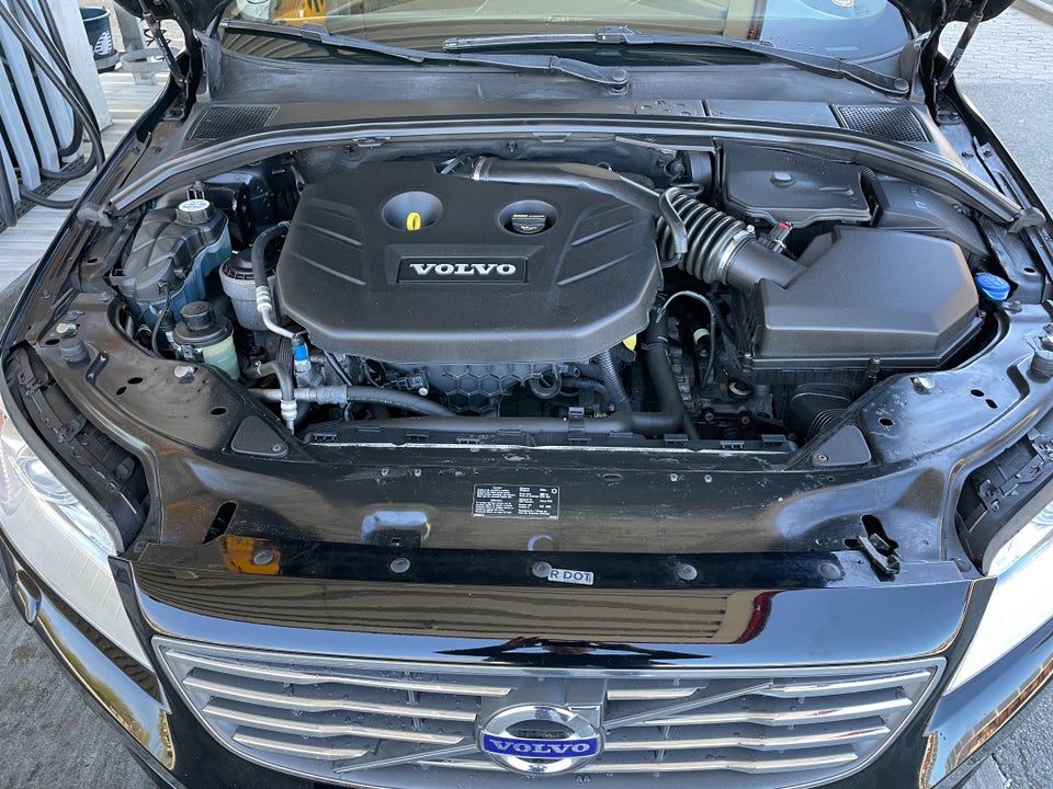 Volvo V70 2,0 T5 240 Momentum aut. 5d