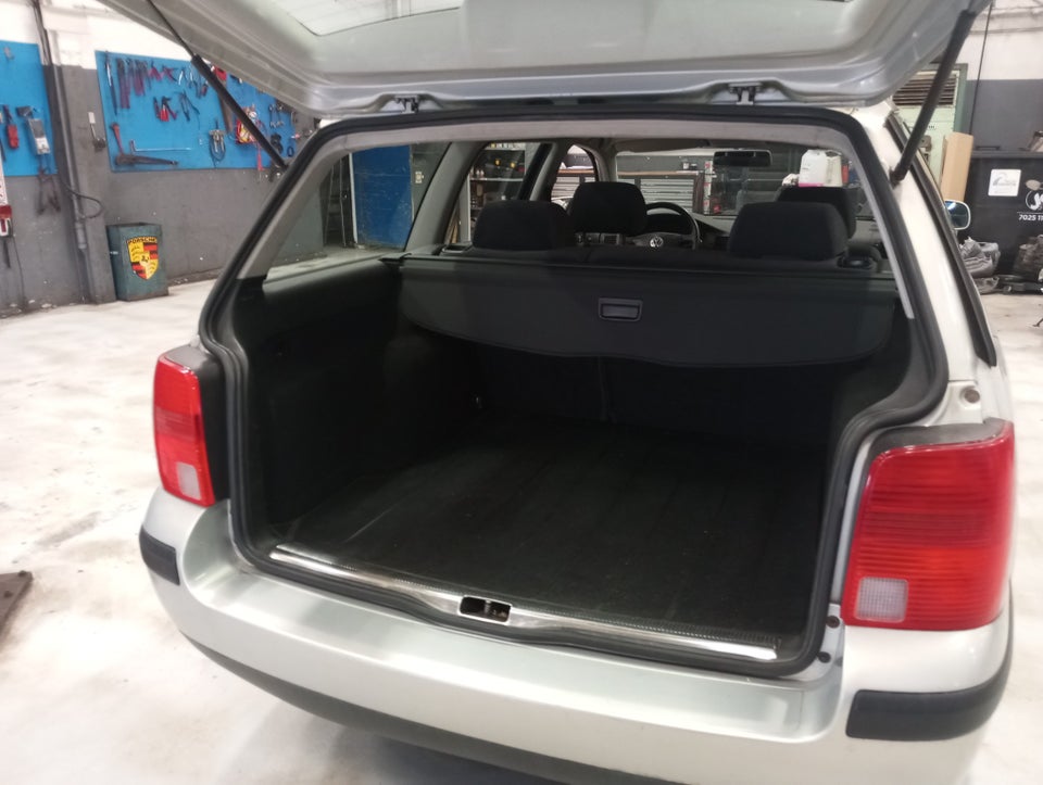 VW Passat 1,6 Variant 5d