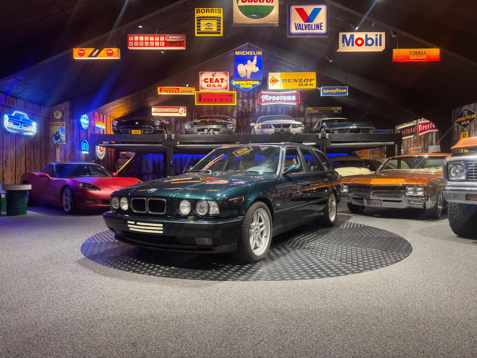 BMW M5 3,8 Touring 5d