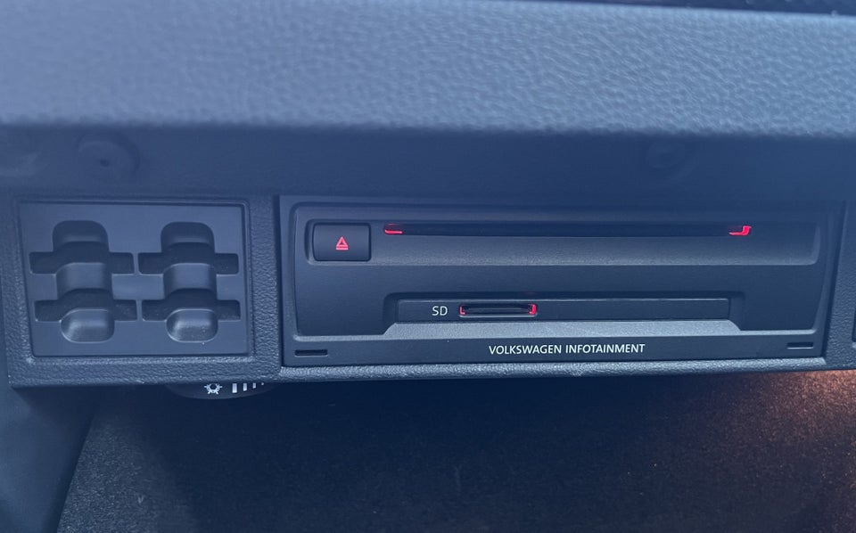 VW Golf VII 1,4 TSi 122 Highline BMT 5d