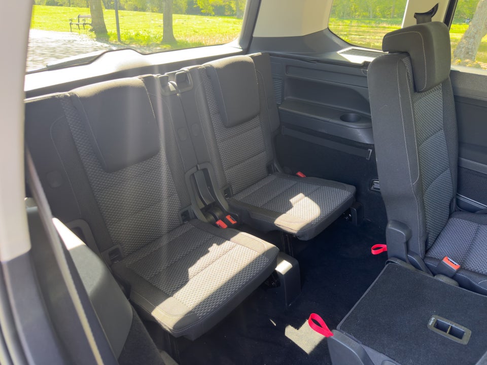 VW Touran 2,0 TDi 150 Comfortline DSG 7prs 5d