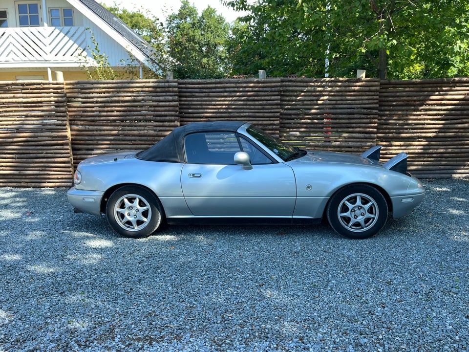 Mazda MX-5 1,8  2d