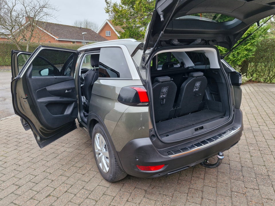 Peugeot 5008 1,2 e-THP 130 Active 7prs 5d