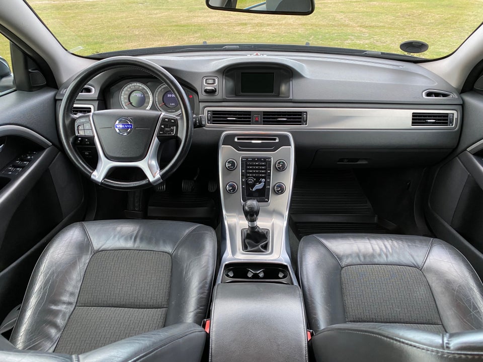 Volvo V70 2,0 D3 136 Kinetic 5d
