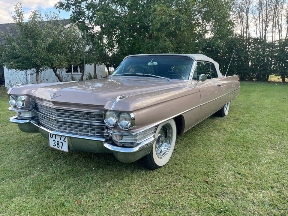 Cadillac Cab DeVille 6,4 aut. 2d