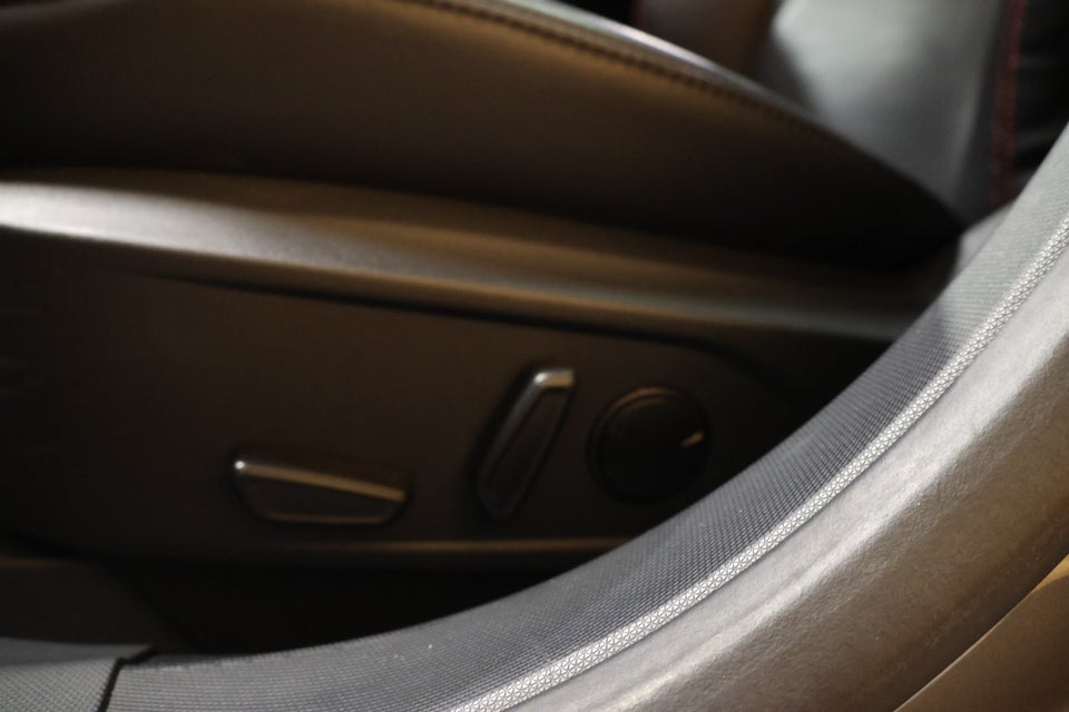 Ford Mustang Mach-E 70 Premium Standard Range AWD 5d