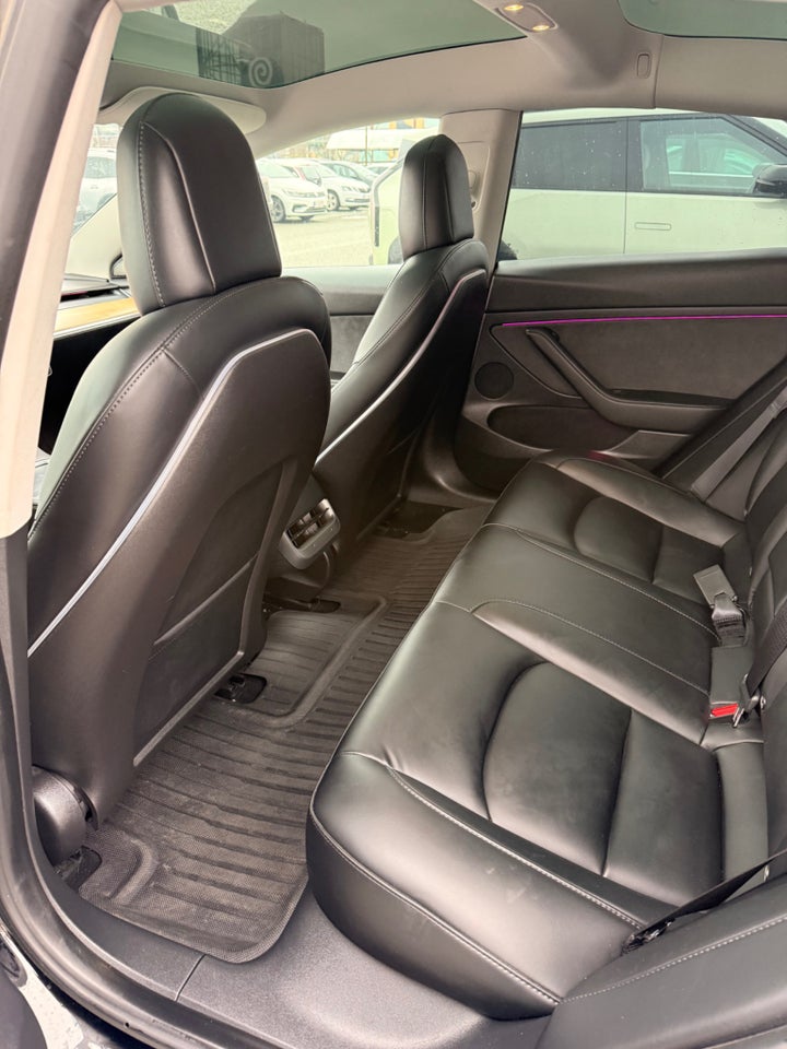 Tesla Model 3 Long Range AWD 4d