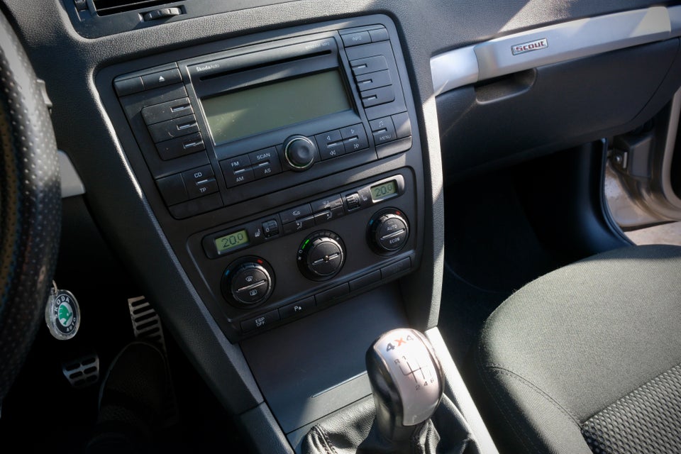 Skoda Octavia Scout 2,0 FSi 4x4 5d