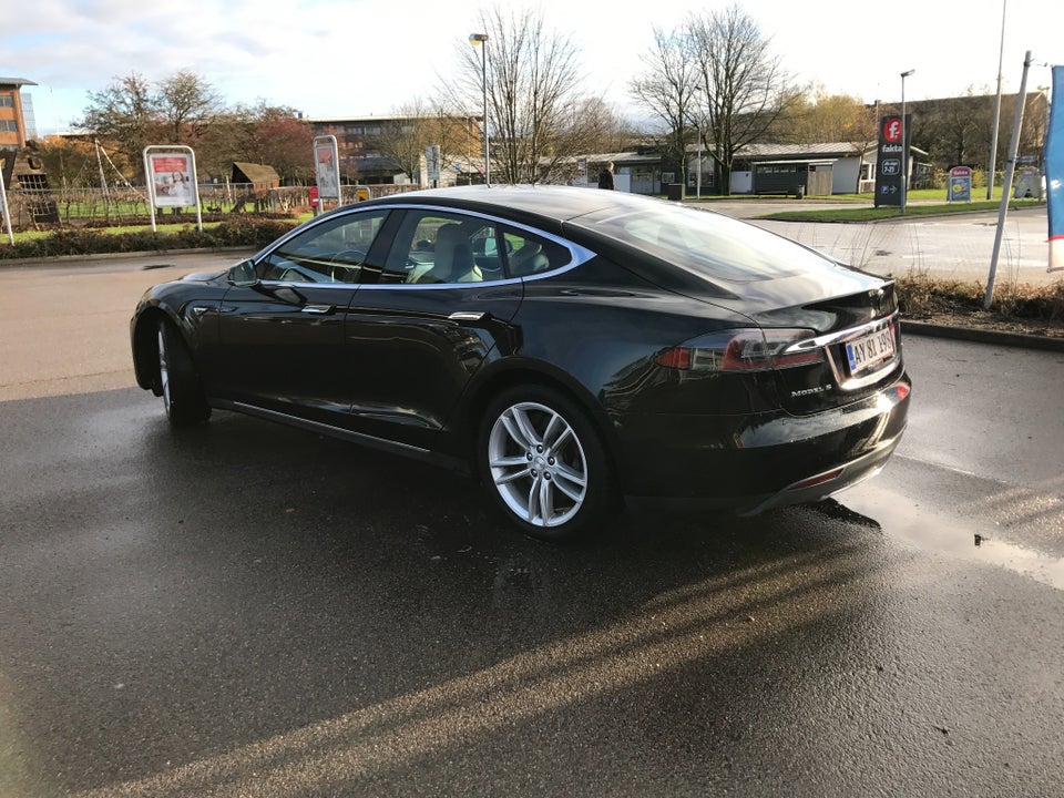 Tesla Model S 85 5d