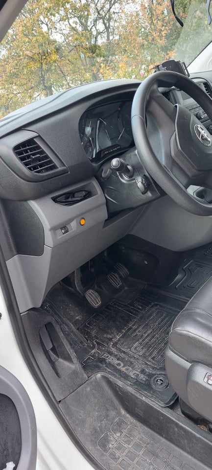 Toyota ProAce 2,0 D 120 Medium Comfort 5d
