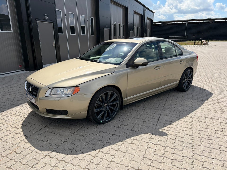 Volvo S80 4,4 V8 Summum aut. AWD 4d
