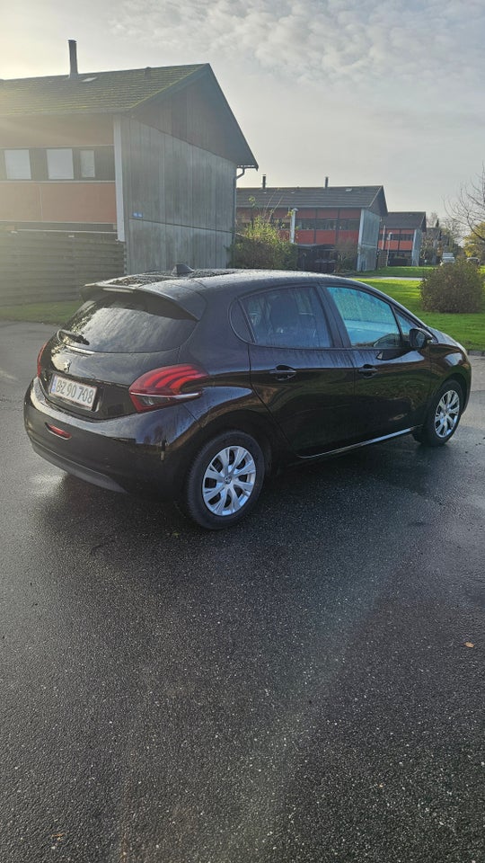 Peugeot 208 1,2 PureTech 82 Envy 5d