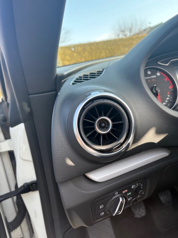 Audi A3 1,4 TFSi 125 Ambiente Cabriolet 2d