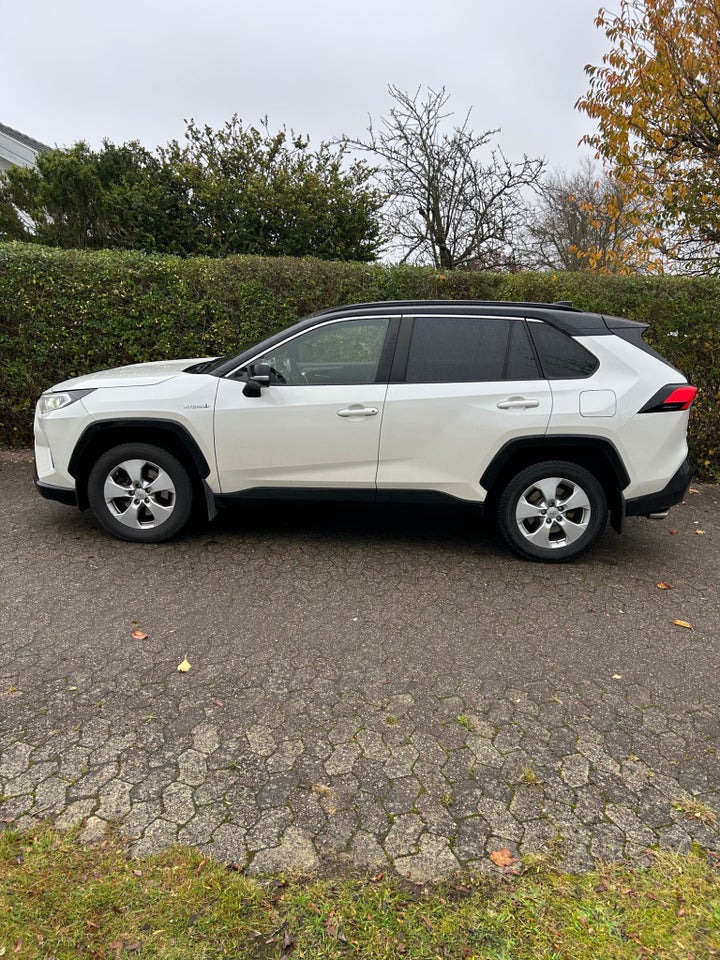 Toyota RAV4 2,5 Hybrid H3 Style MDS 5d