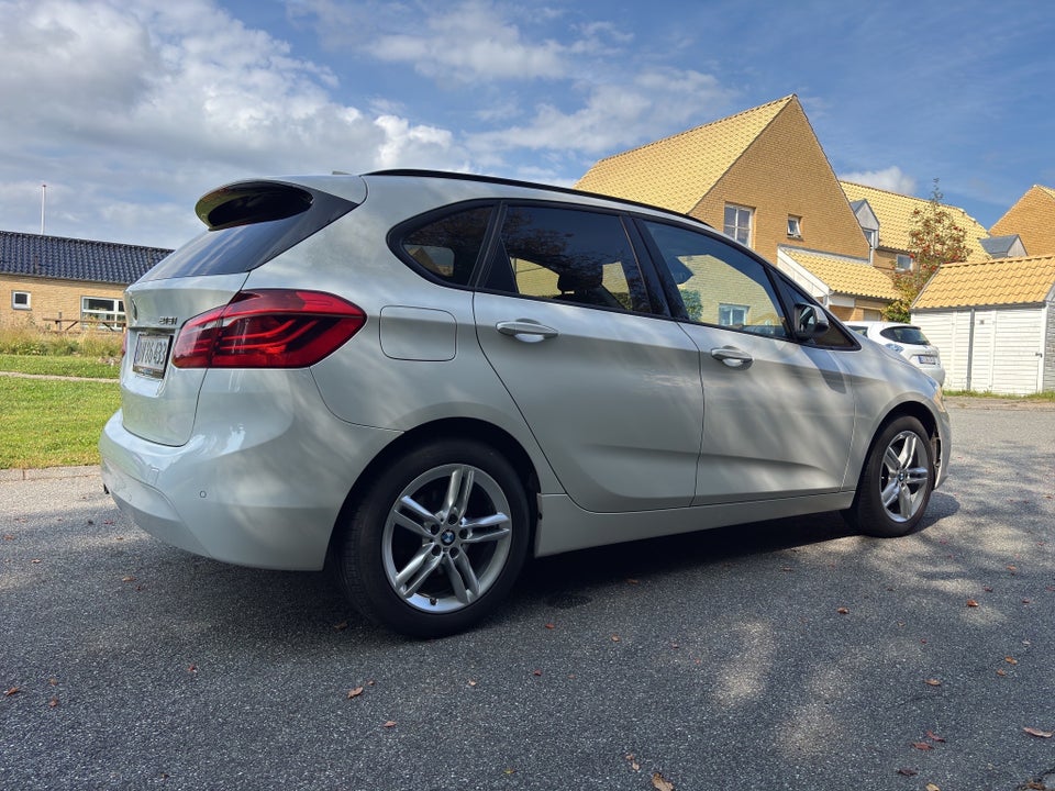 BMW 218i 1,5 Active Tourer Advantage 5d