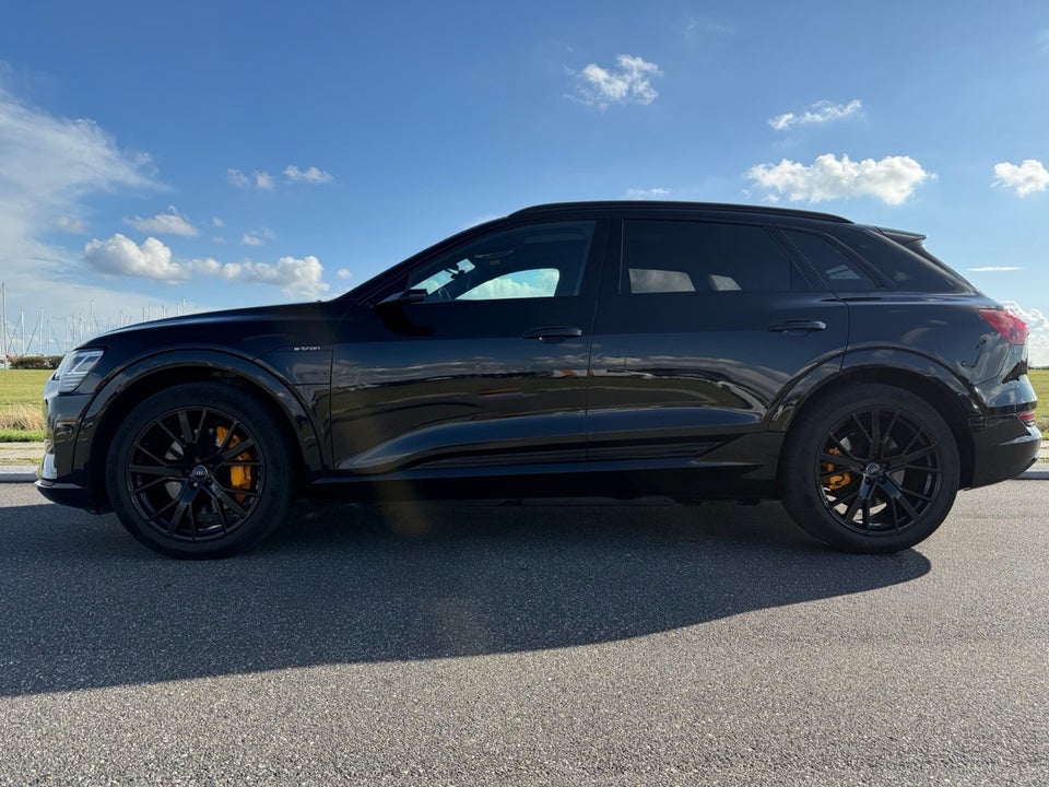 Audi e-tron 55 S-line quattro 5d