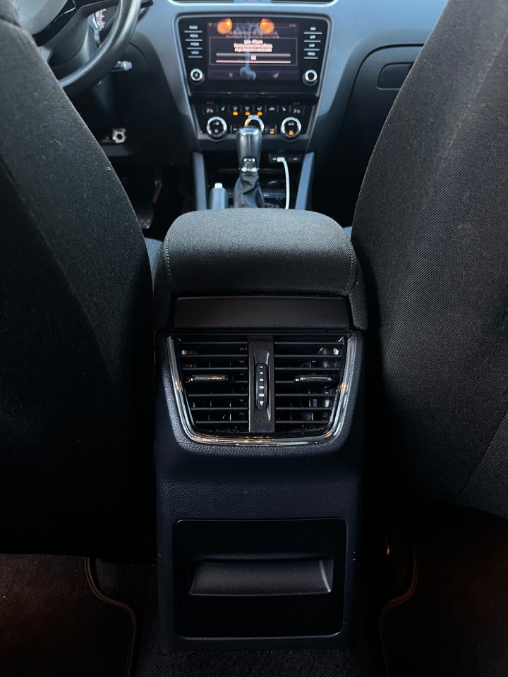 Skoda Octavia 2,0 TDi 150 Style Combi DSG 5d