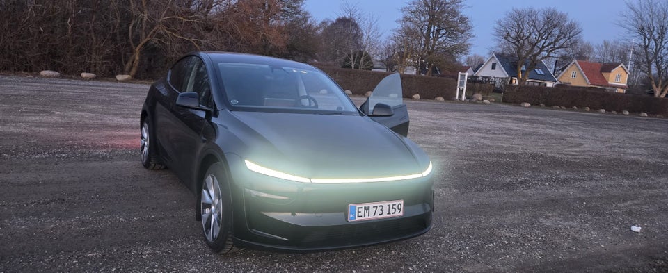 Tesla Model Y Premium Long Range RWD 5d
