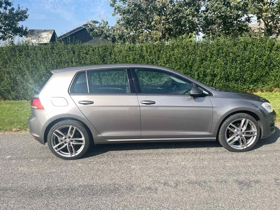 VW Golf VII 1,2 TSi 105 Trendline BMT 5d